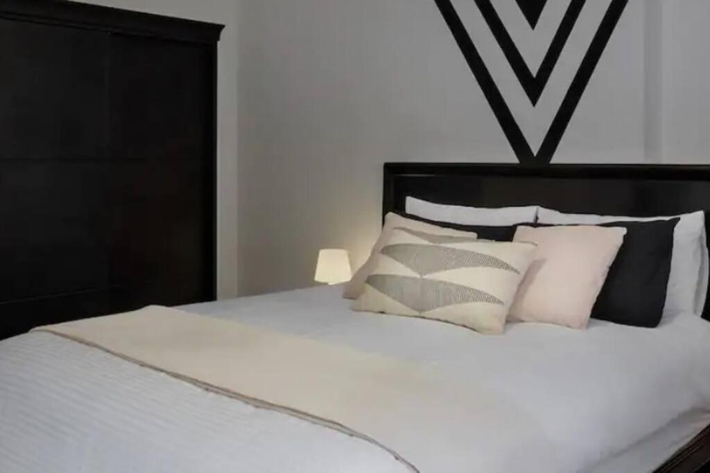 Apartament 2 Bedrooms Apartment, Close To Airport Kair